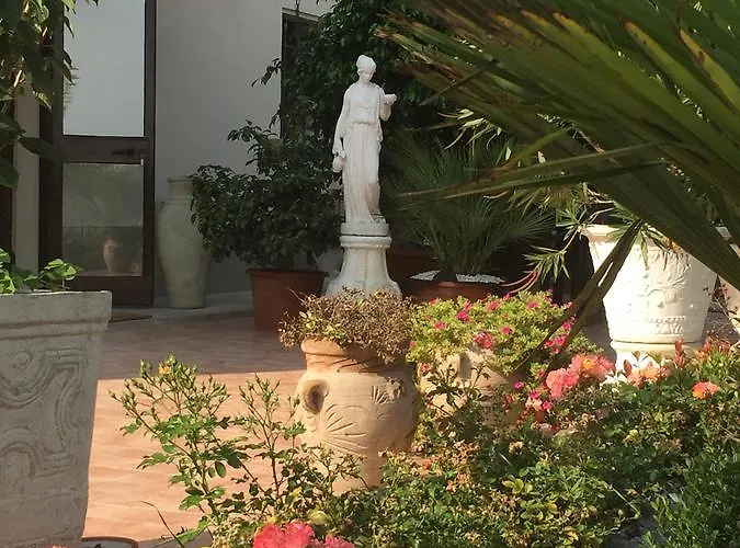 Casa Nives Bed & Breakfast